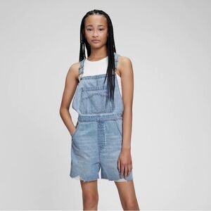 Gap Overall Shorts - Light Wash
